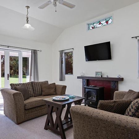 Brookhaven Cottage Renwick Luaran gambar